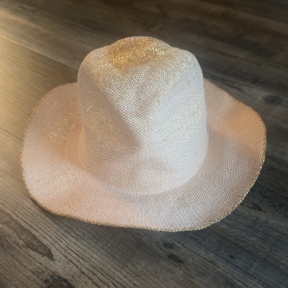 From the Buckle
Rose gold Sun Hat